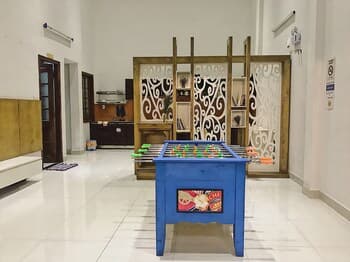 Toto Hostel