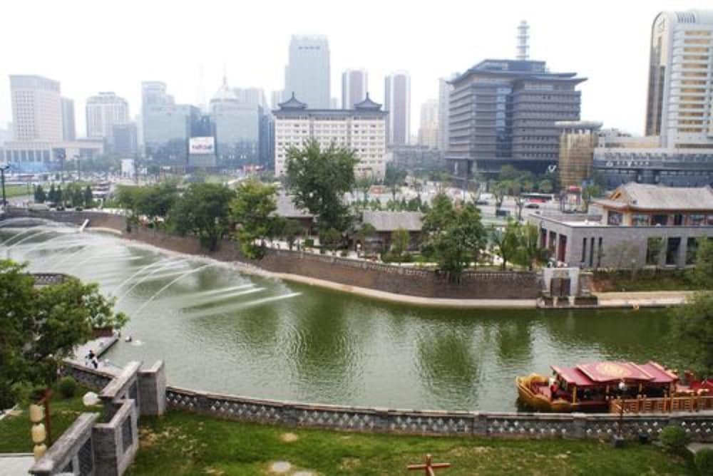 XI’AN DAJING CASTLE HOTEL