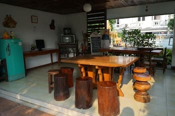 Ban Phakawat