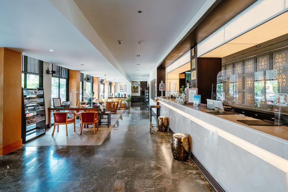 Sawaddi Patong Resort & Spa by Tolani - SHA Extra Plus