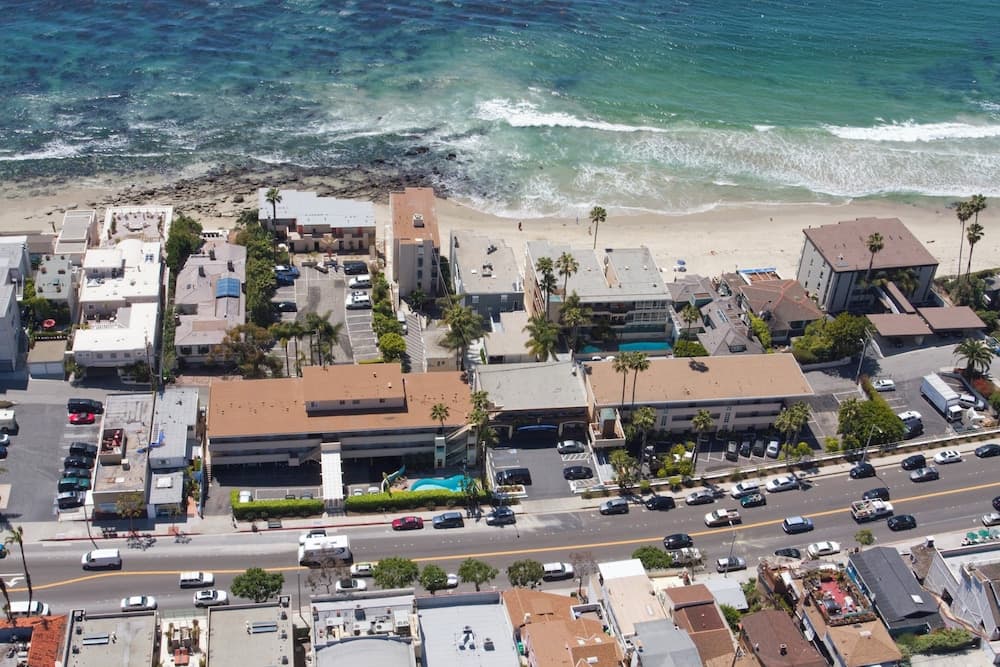 Pacific Edge Hotel