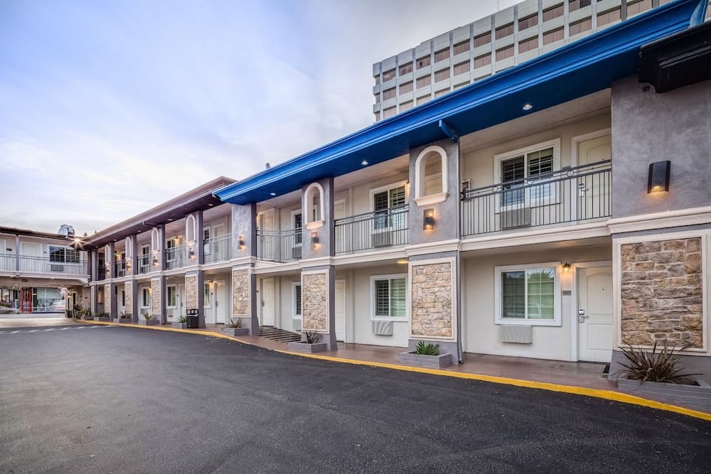 Stone Villa Inn