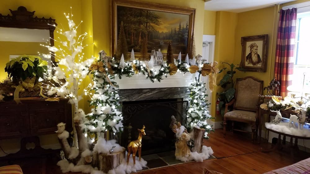 Pineapple Hill Inn