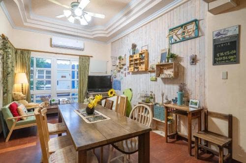 Riverbank Cottage