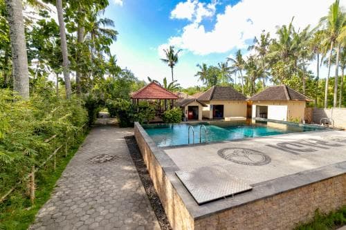 Ceningan Resort