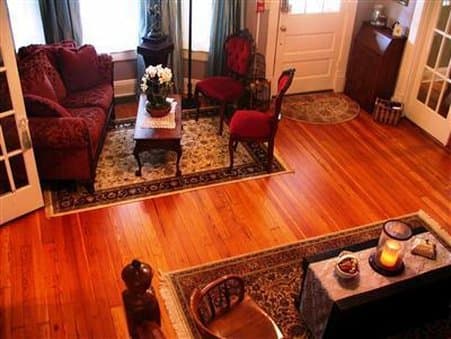 Larelle House Bed and Breakfast