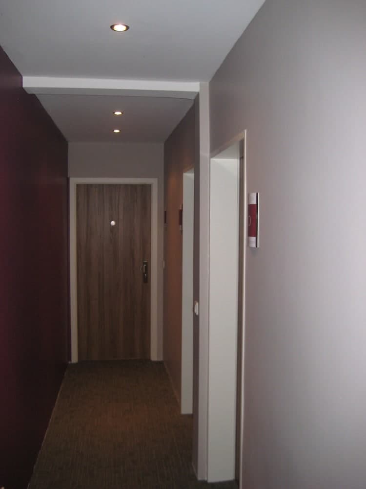 Hotel S16