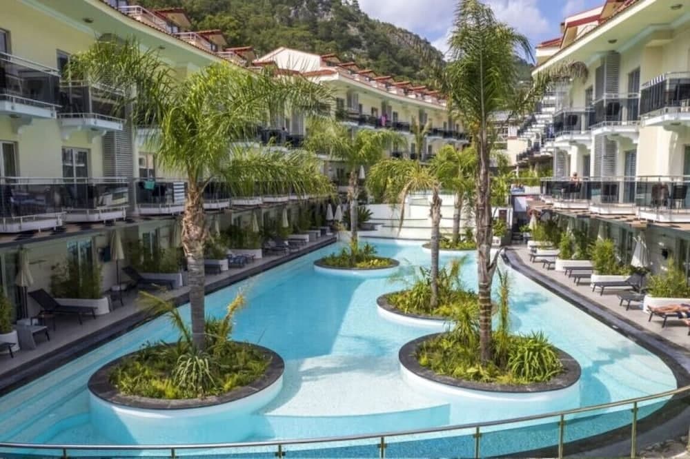 Montebello Resort & Spa