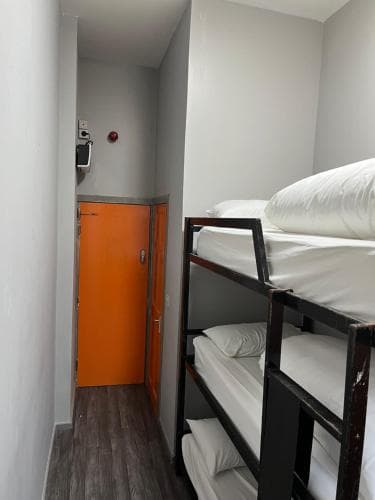 Heroes Hotel Hostel