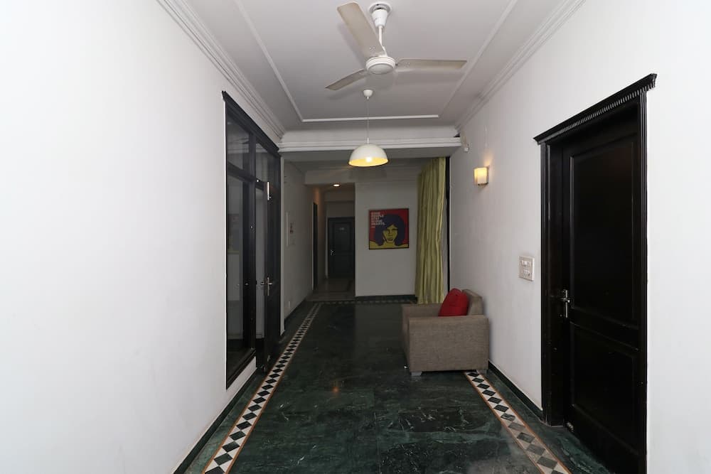 OYO 19570 Flagship BB Residency
