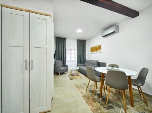 Alma Hostel 2