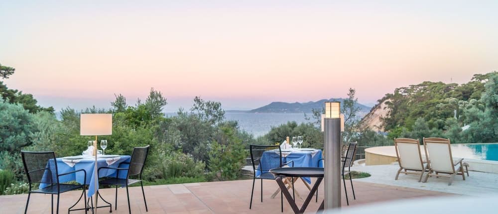 Armonia Bay Hotel