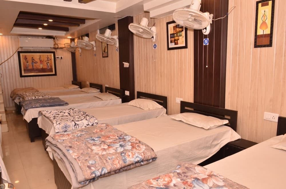 Awara Hostel & Dormetry