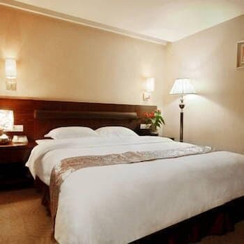 Junyi Hotel