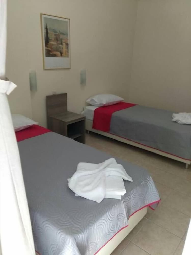 SimOtel Ermis