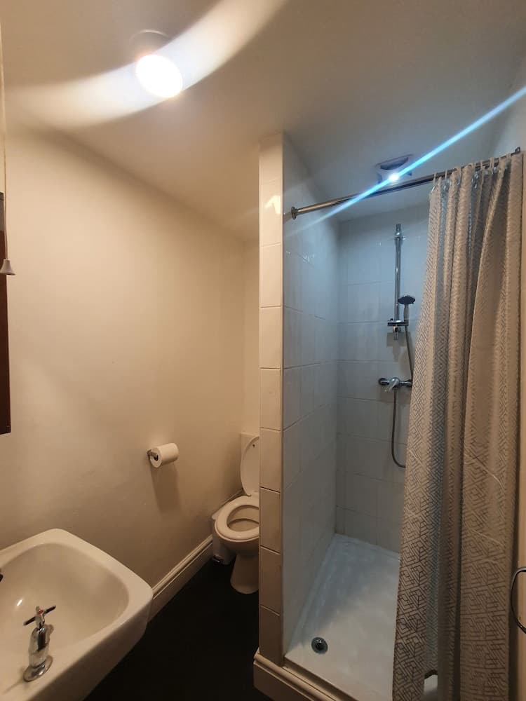 Blackpool North Close to Station - With Free Car Parking