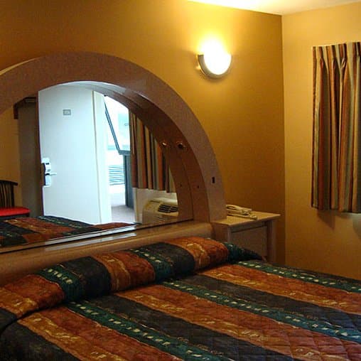 Oasis Motel in Brooklyn