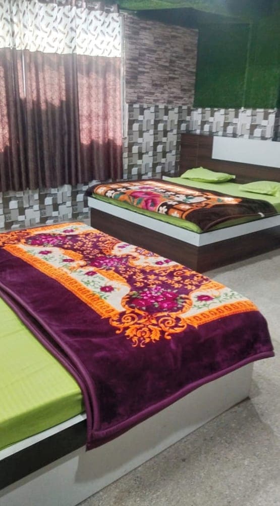 Hotel Premdeep Aashray Vridavan