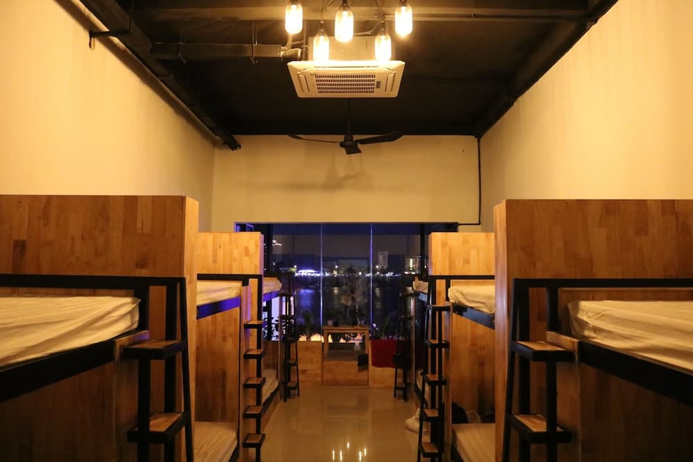 Cool Wrong Backpackers Hostel
