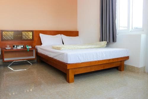 Crown Hotel