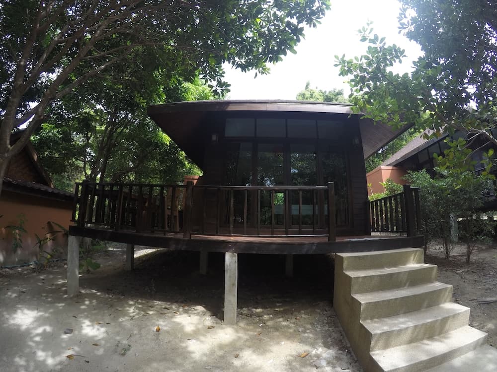 Lipe Sunset Beach Resort
