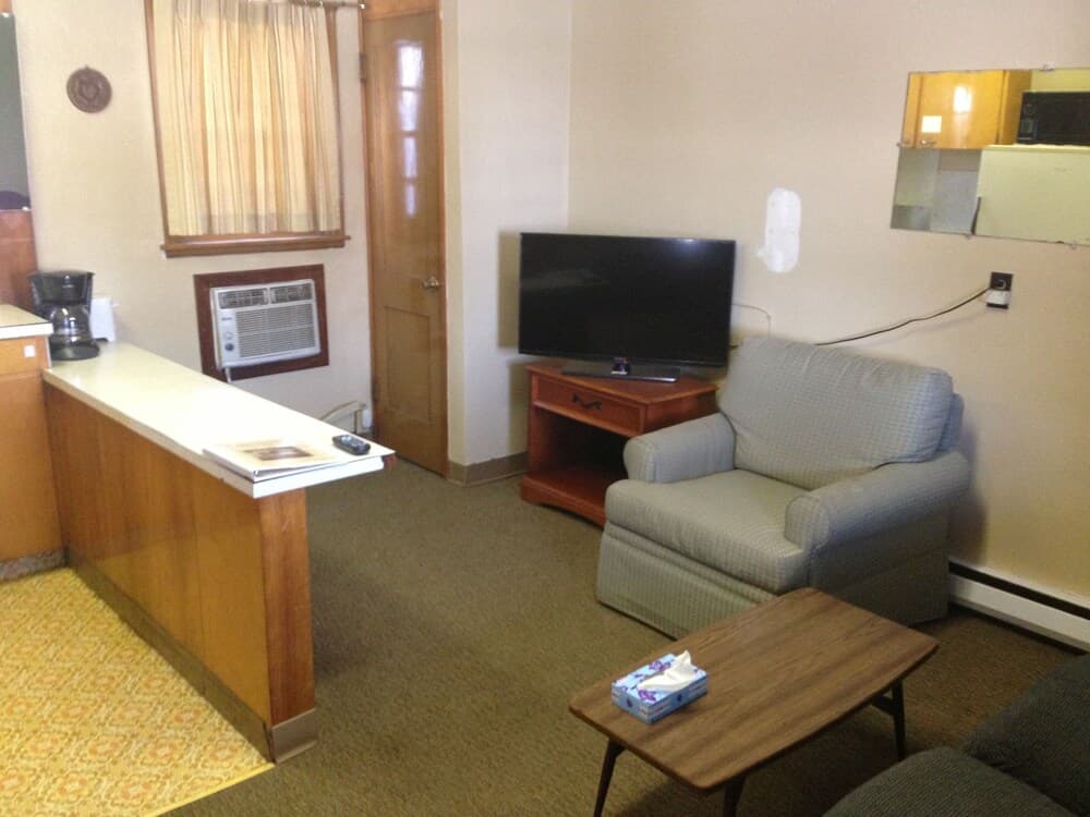 Jamestown Motel