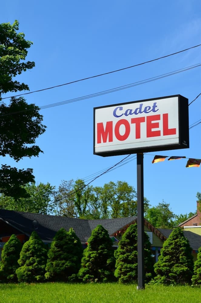 Cadet Motel