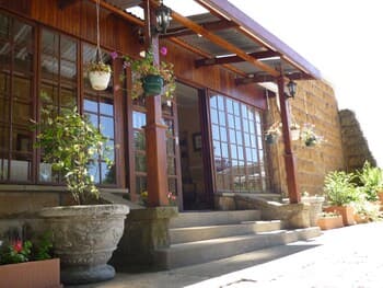 Oak Tree Lodge