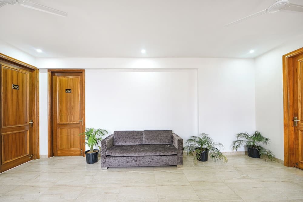 Fabhotel Ar Suites