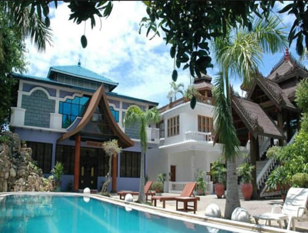 Emerald Land Hotel