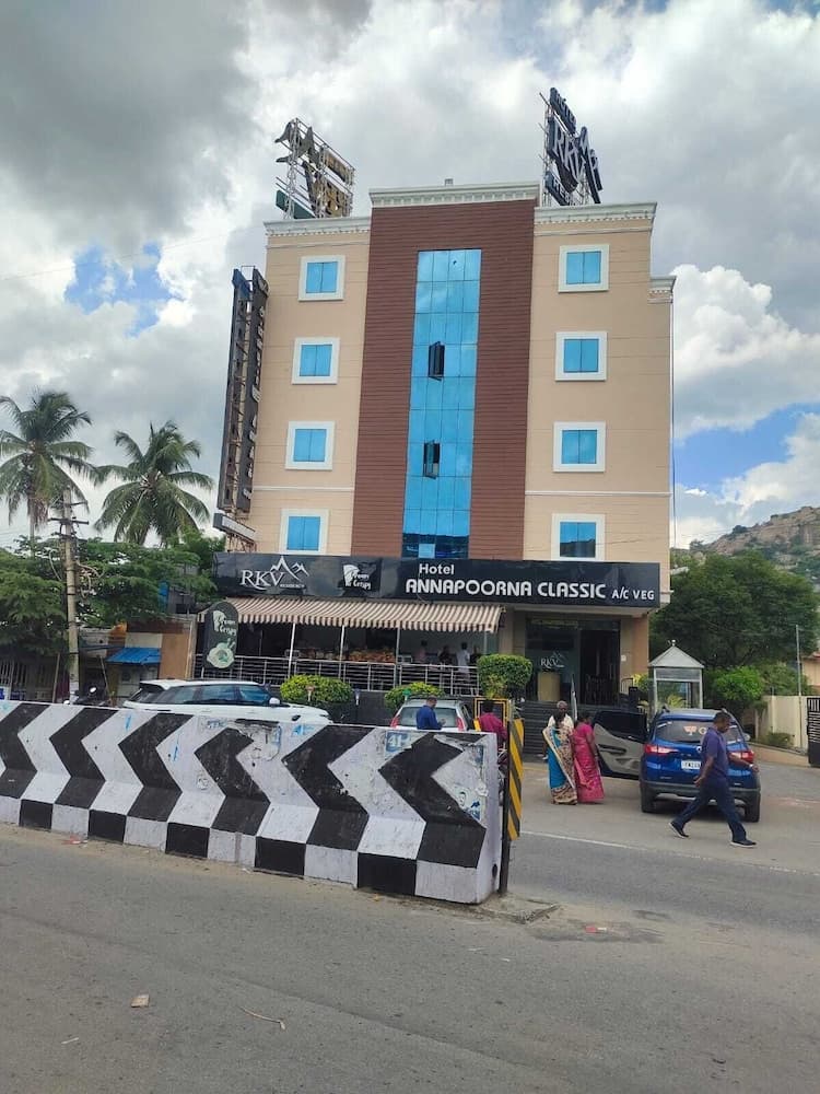 Hotel RKV Residency