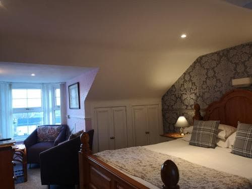 Hay Lodge