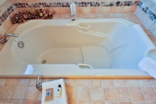 Solstice Suites