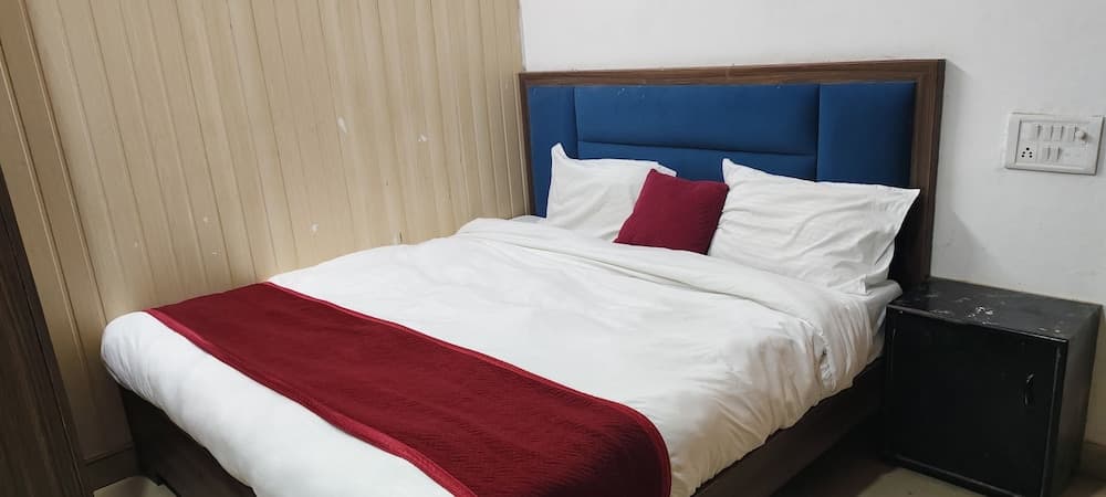 HOTEL AD RESEDENCY
