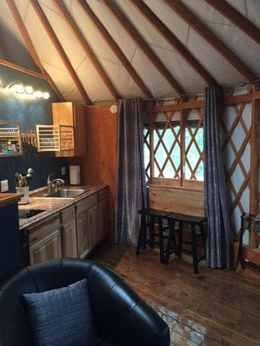 Escape For Two Cabins