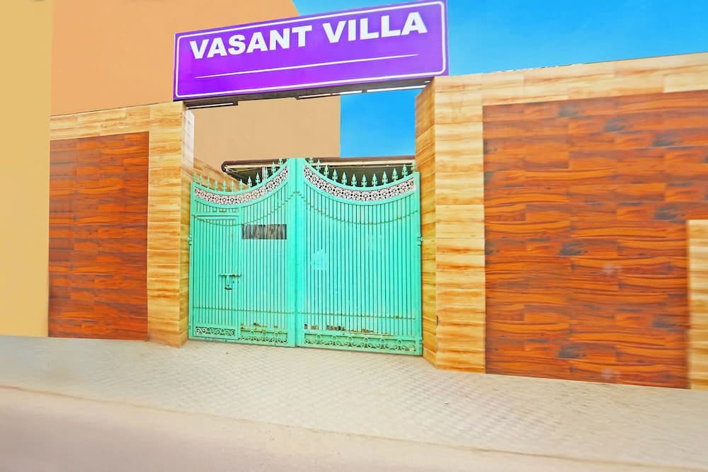 Fabhotel Vasant Villa