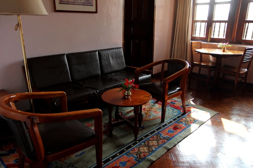 Hotel Vajra