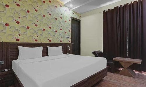 FabHotel Sam Inn