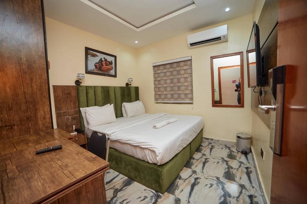 Masters Class Hotel