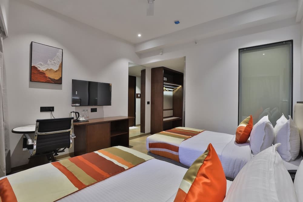 Hotel Elements