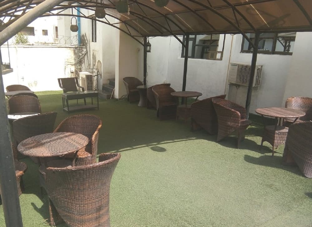 Jat Suites