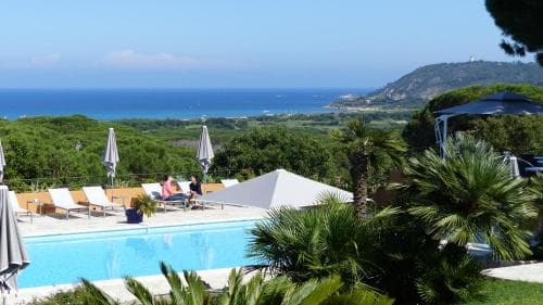 Hotel les Bouis