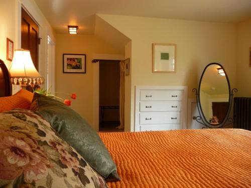 Blossoms Bed & Breakfast