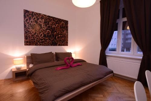 Ginger Rooms