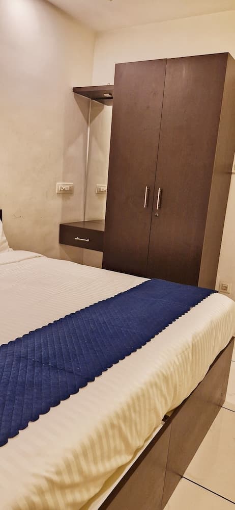 Hotel F Sqaure