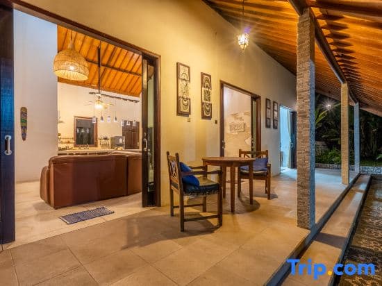 Surya Villa Manggis