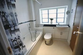 Flexi Lets@Wallis Square Farnborough