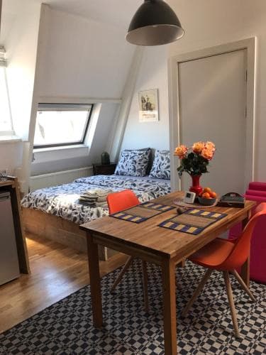B&B Lola