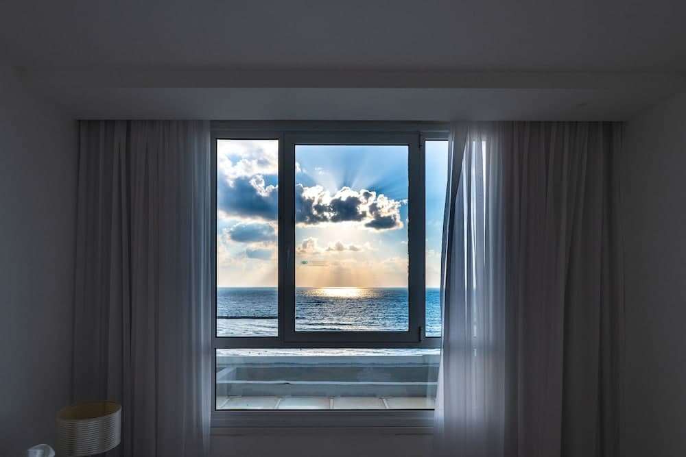 Sea Side Hotel