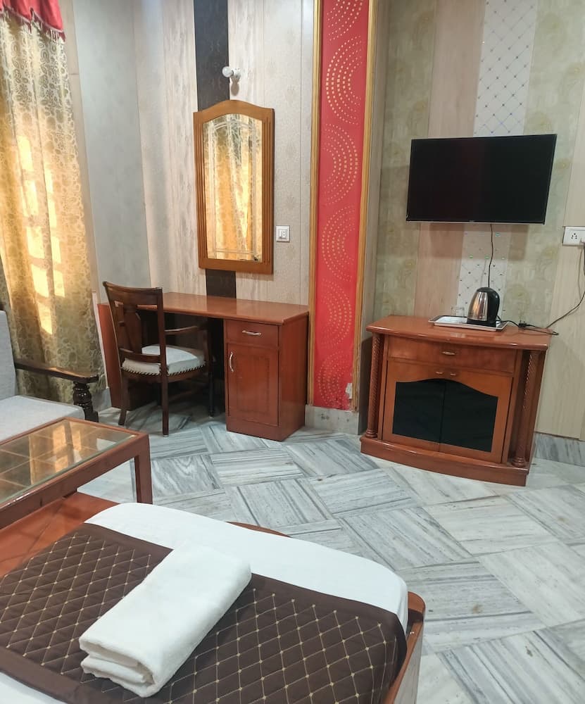 HOTEL RIZ VARANASI
